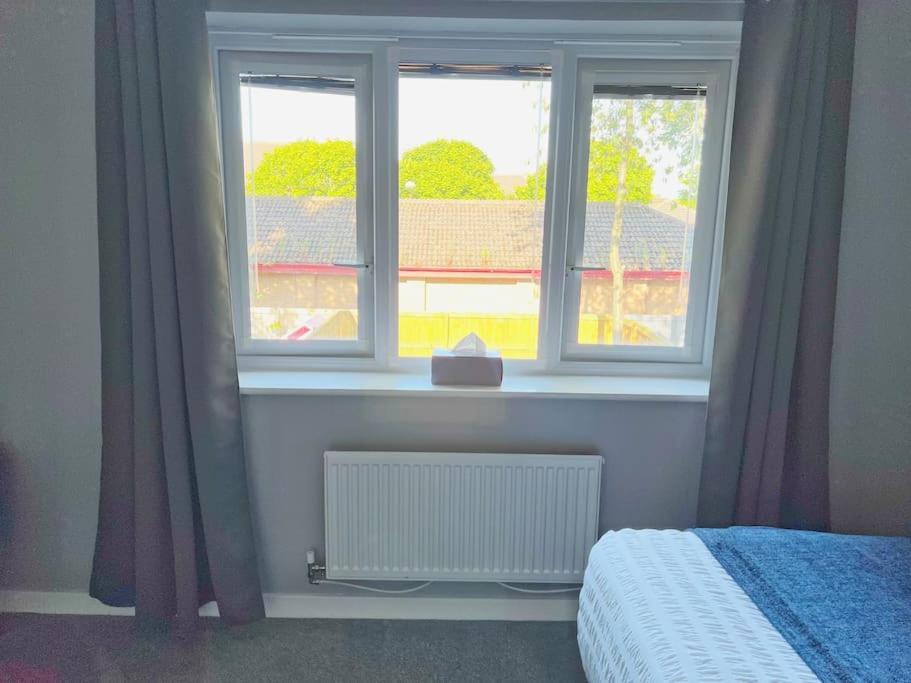 Comfy Modern 3Br Semi Detached 400Mb Wifi Free Double Parking Villa Newcastle upon Tyne Exterior photo